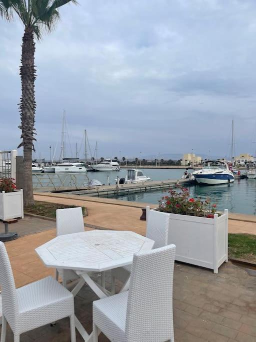 Appartement En Residence + Grande Terrasse Sur Le Toit Saïdia Exterior foto